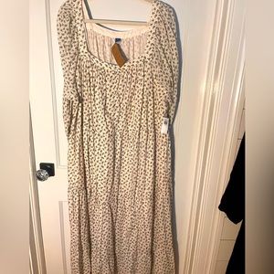 #9 Old Navy Cottagecore Cream Floral tiered Dress 3X